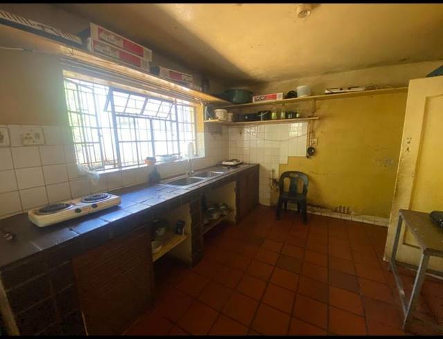 5 BEDROOM HOUSE FOR SALE IN AUCKLAND PARK